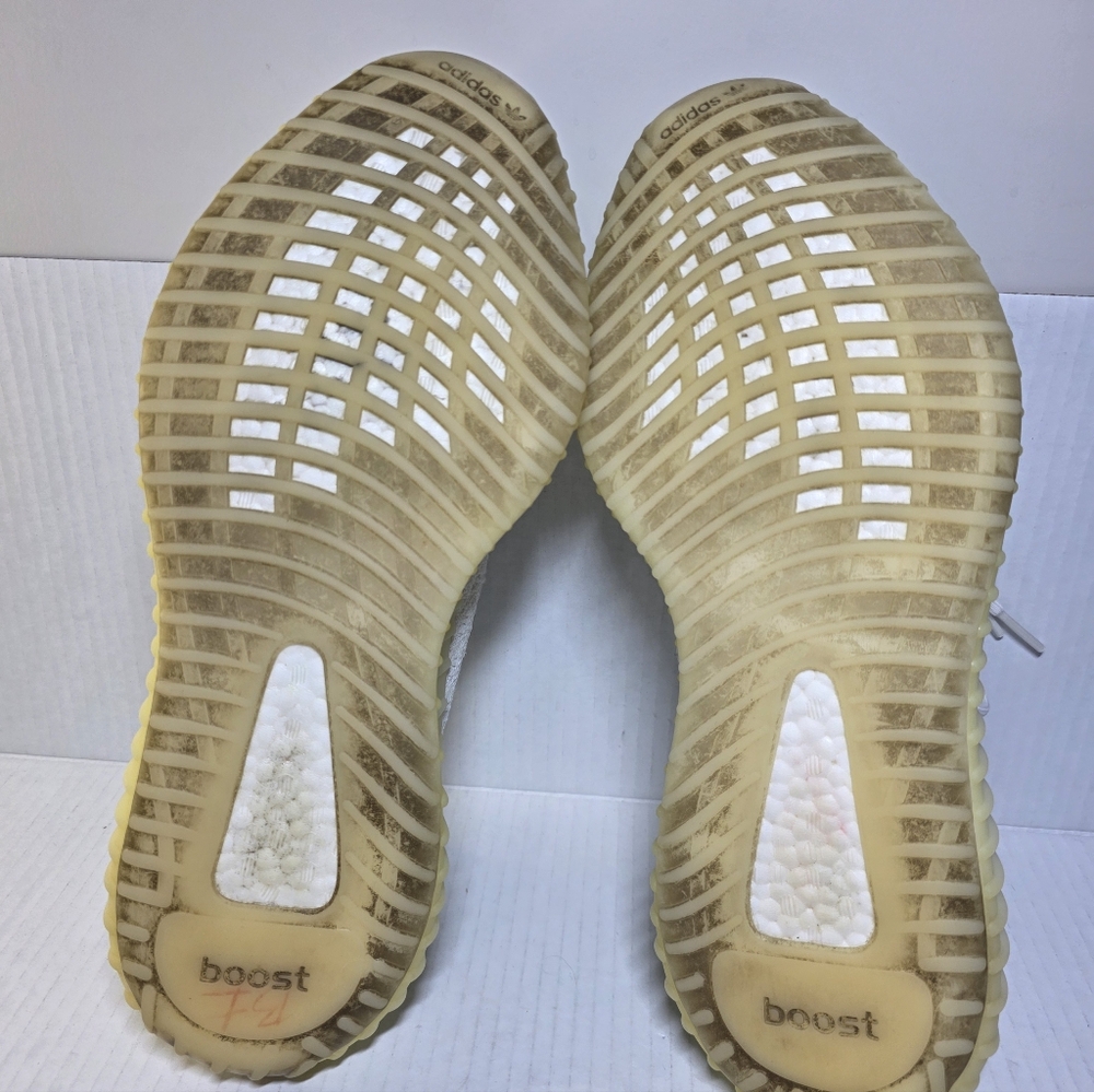 Adidas Yeezy Boost 350 V2 Cream Triple White Low Sneakers Mens Size 12 - Picture 6 of 8